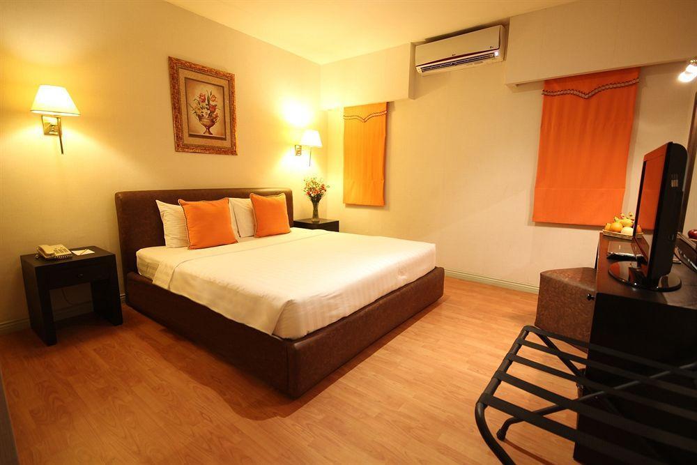 Court Meridian Hotel & Suites Olongapo Exteriér fotografie