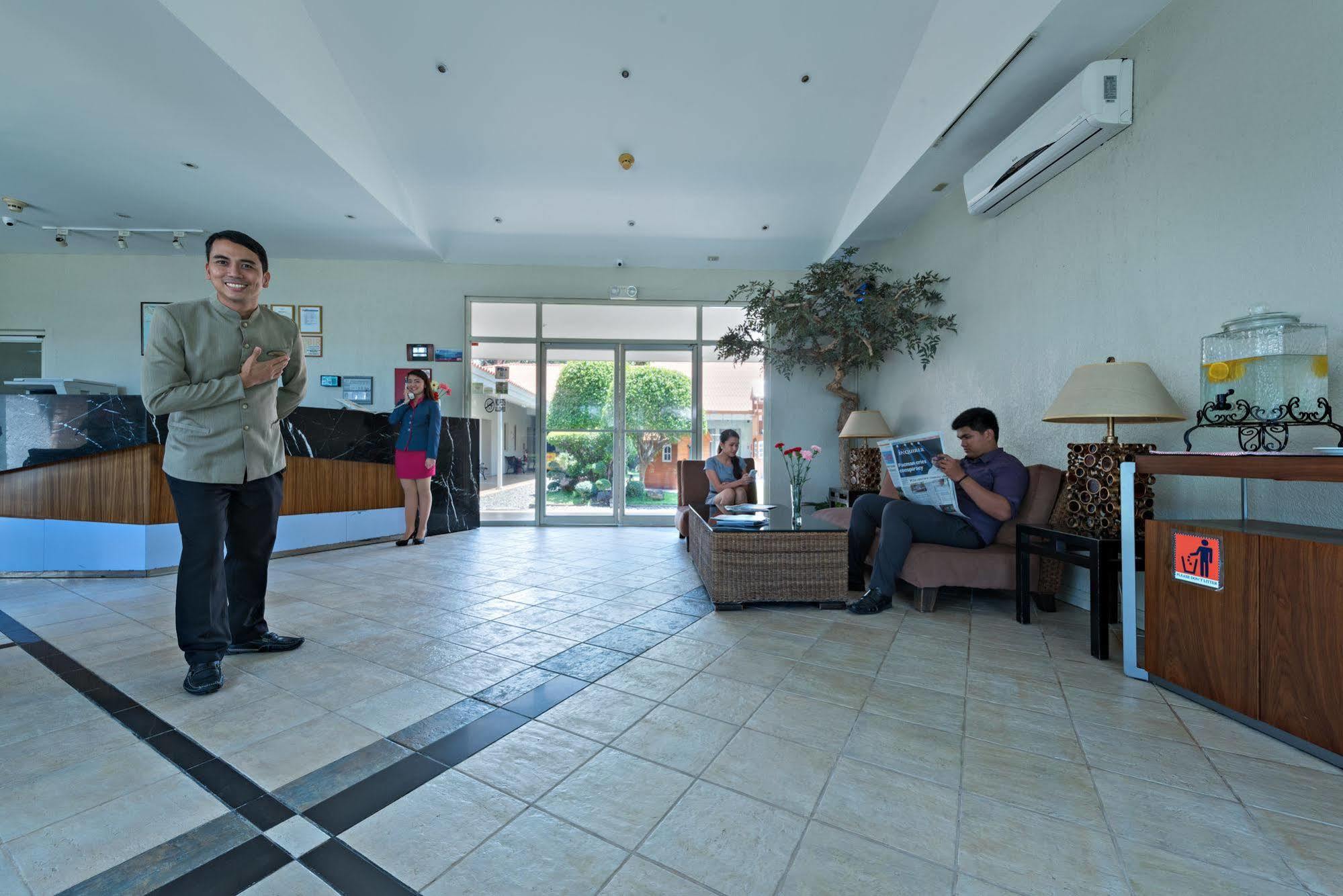 Court Meridian Hotel & Suites Olongapo Exteriér fotografie