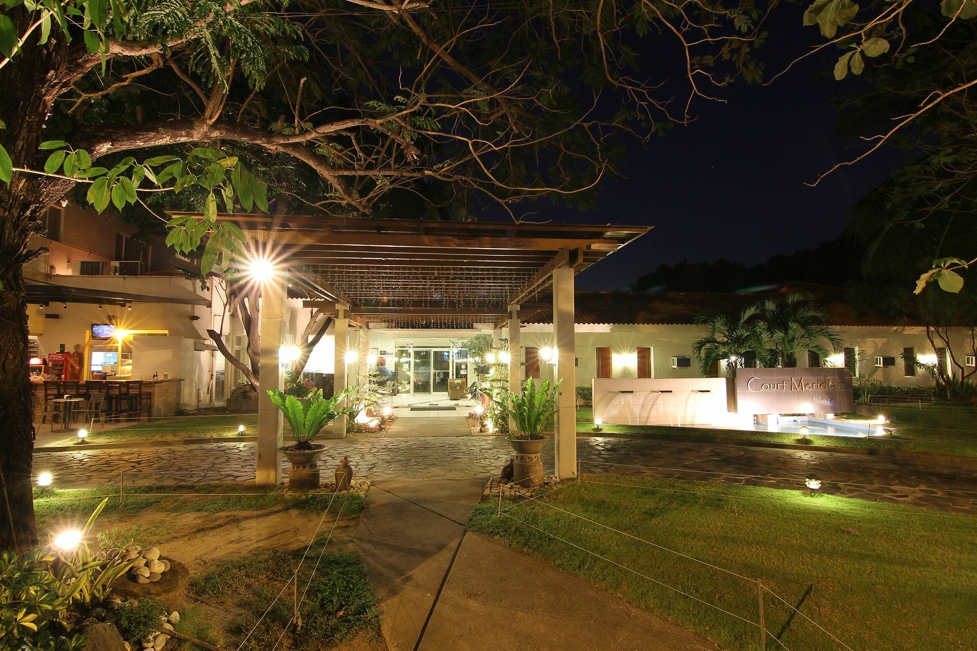 Court Meridian Hotel & Suites Olongapo Exteriér fotografie